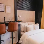 Elegant 5 Bedroom At Ghent's Core דירה *