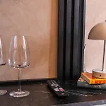 Elegant 5 Bedroom At Ghent's Core דירה *