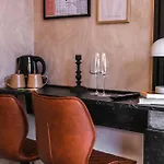 Elegant 5 Bedroom At Ghent's Core