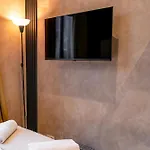 Elegant 5 Bedroom At Ghent's Core דירה