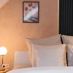 Elegant 5 Bedroom At Ghent's Core * גנט