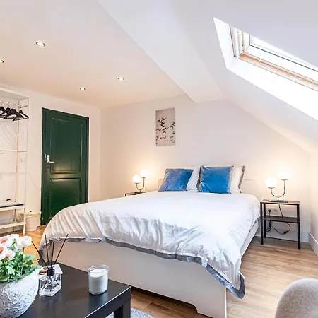 Elegant 5 Bedroom At Ghent's Core 아파트 *