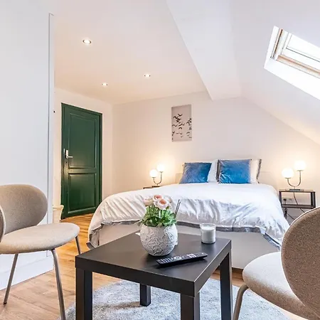 Elegant 5 Bedroom At Ghent's Core 아파트 *