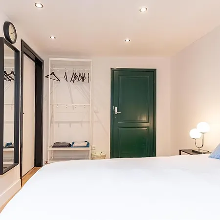 Elegant 5 Bedroom At Ghent's Core * 헨트