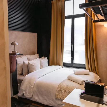 Elegant 5 Bedroom At Ghent's Core Gent