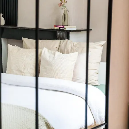 Elegant 5 Bedroom At Ghent's Core Lägenhet