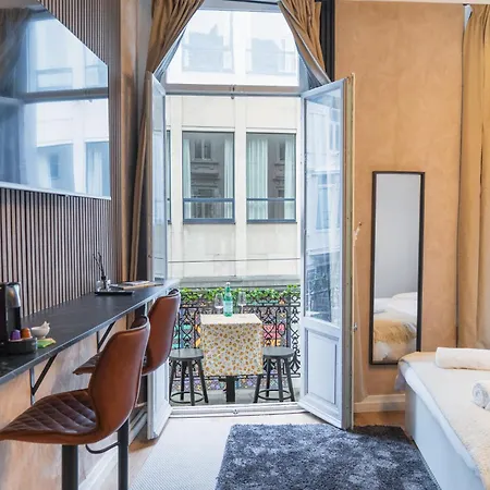 Elegant 5 Bedroom At Ghent's Core Lägenhet Gent