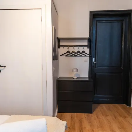 Elegant 5 Bedroom At Ghent's Core Lägenhet *