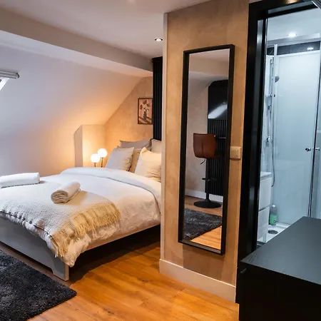 Elegant 5 Bedroom At Ghent's Core Lägenhet *