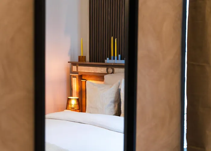 Elegant 5 Bedroom At Ghent's Core *