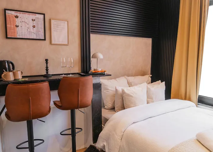 Elegant 5 Bedroom At Ghent's Core Apartament *