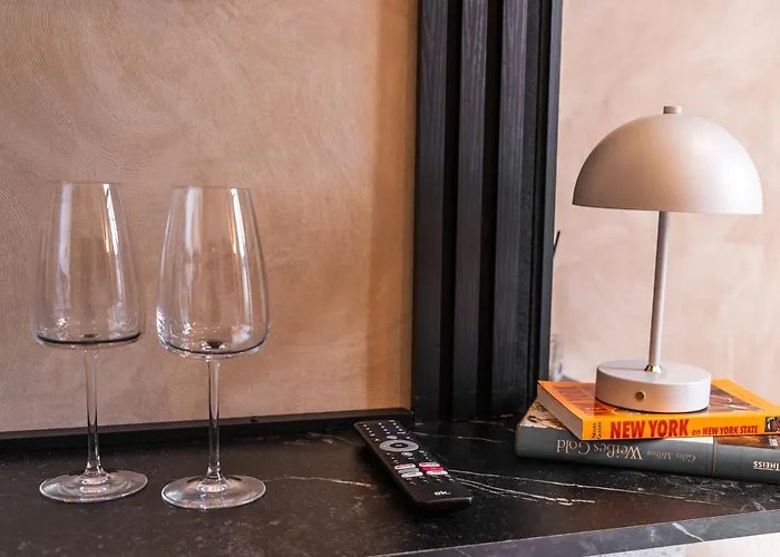 Elegant 5 Bedroom At Ghent's Core Apartament *