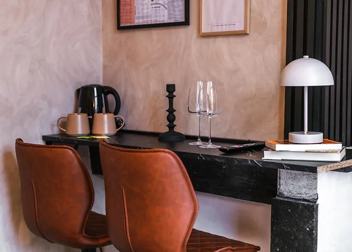 Elegant 5 Bedroom At Ghent's Core