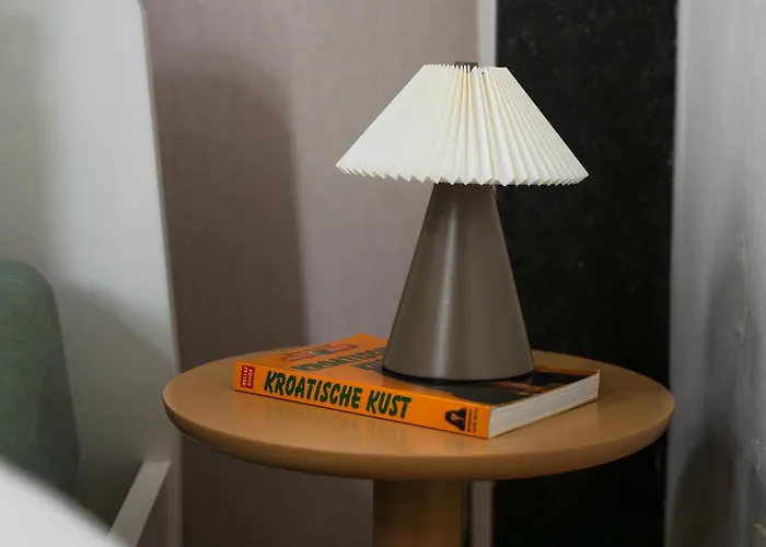 Elegant 5 Bedroom At Ghent's Core *