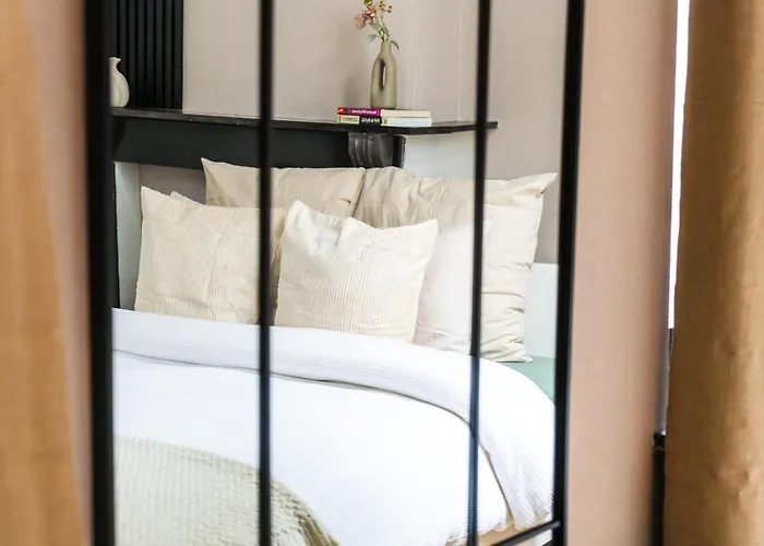 Elegant 5 Bedroom At Ghent's Core Apartament