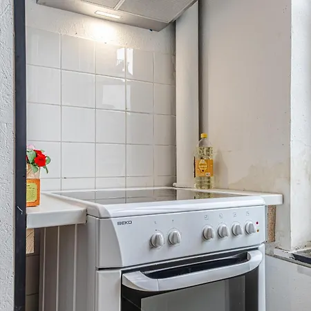 Elegant 5 Bedroom At Ghent's Core *